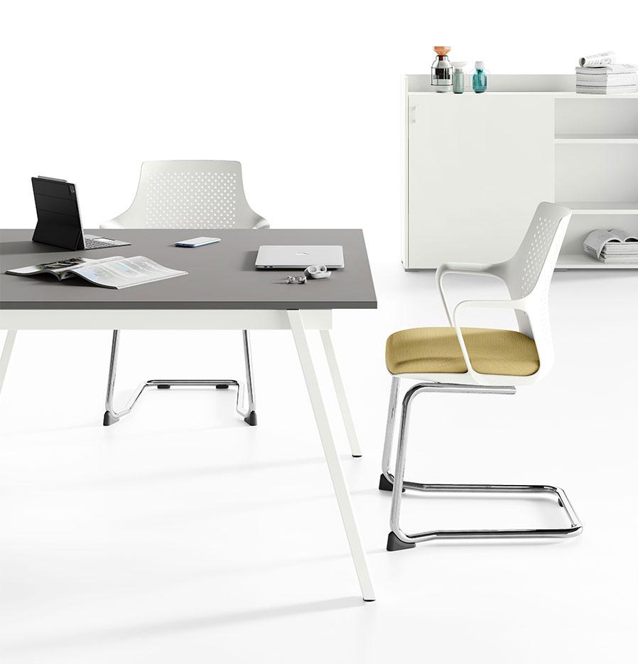 Bureau modulable open space individuel ou bench avec appui sur meuble, gamme Santis - France Bureau